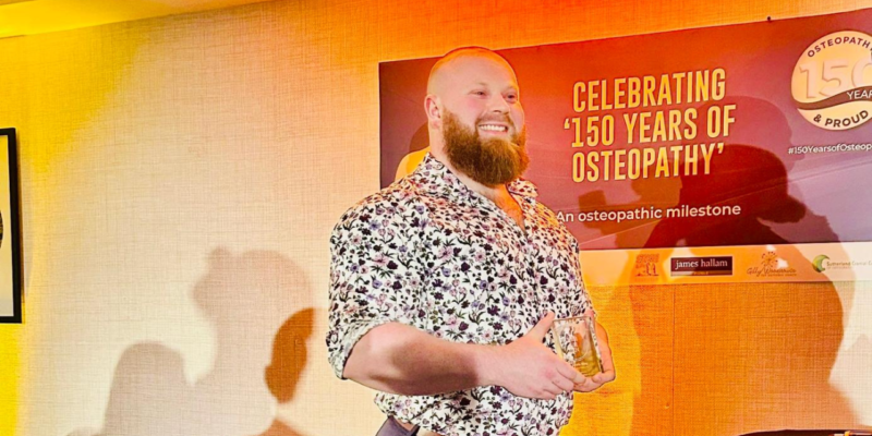 Lewis-king-wins-the-rising-star-of-osteopathy-award-for-2024--800x400 - Total Health Clinics